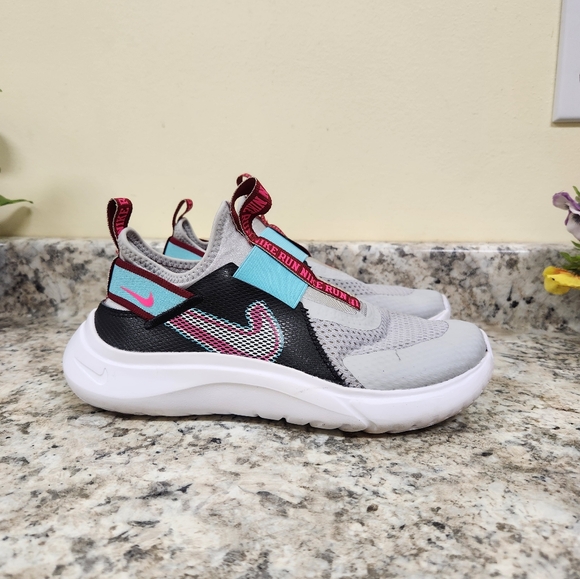 Nike Flex Plus SE Running Shoe Slip On Size 4.5Y - Picture 1 of 12